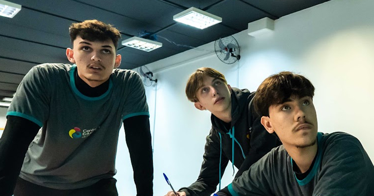 CEA faz história na Final Nacional da Liga de Matemática em Curitiba!